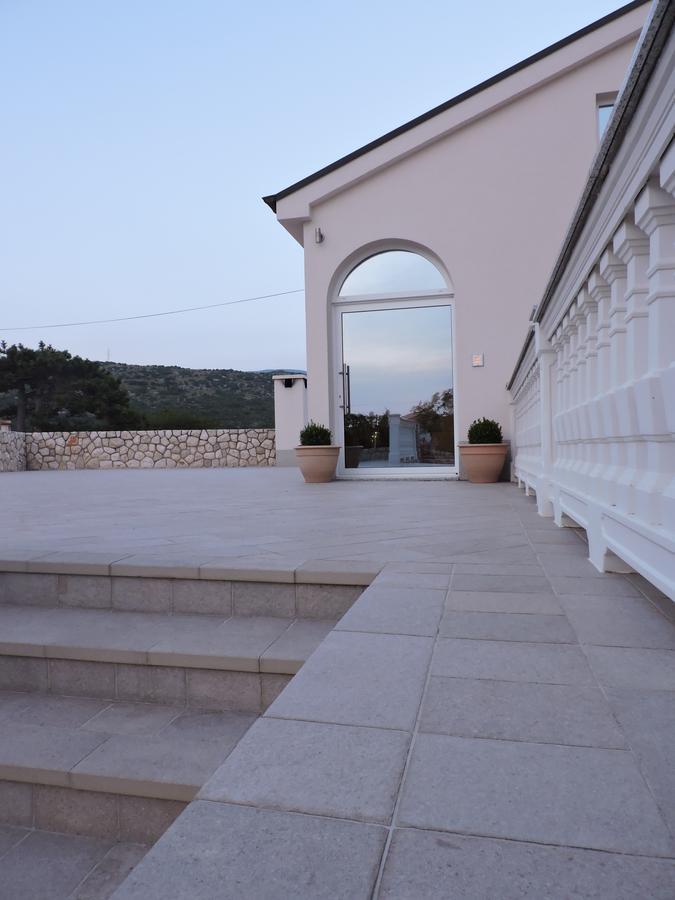 נובי ווינודולסקי Apartments Villa Residenca מראה חיצוני תמונה